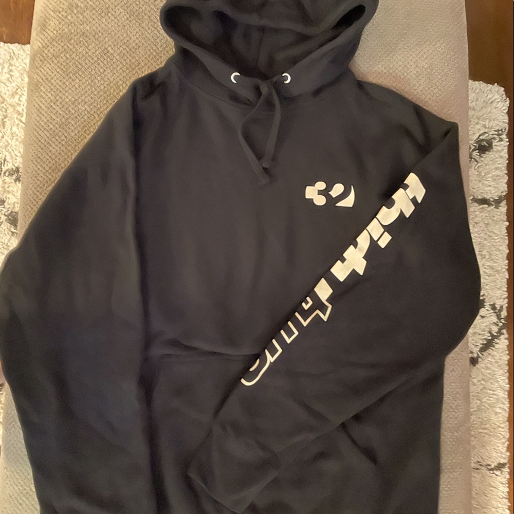 32 SNOWBOARDING HOODIE